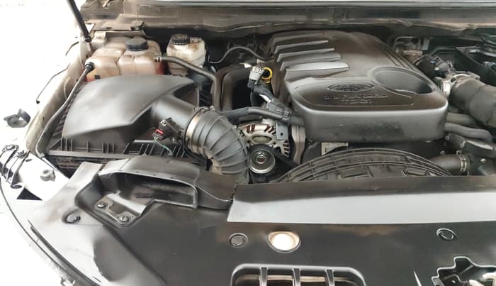 2017 Ford Endeavour TITANIUM 3.2 4X4 AT, Diesel, Automatic, 86,194 km, Engine View - Right