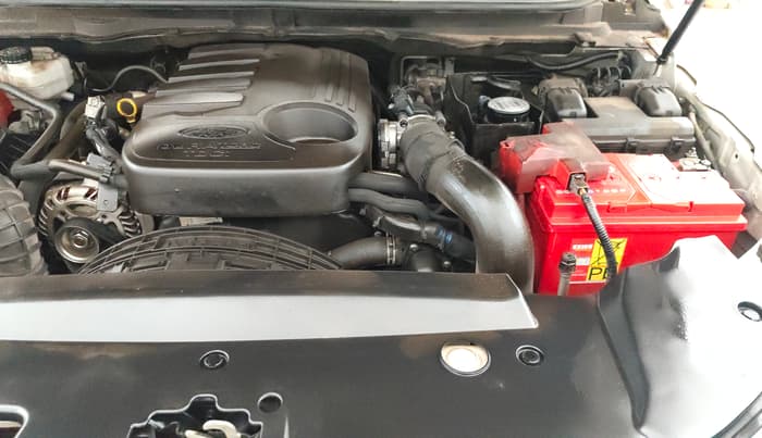 2017 Ford Endeavour TITANIUM 3.2 4X4 AT, Diesel, Automatic, 86,194 km, Engine View - Left