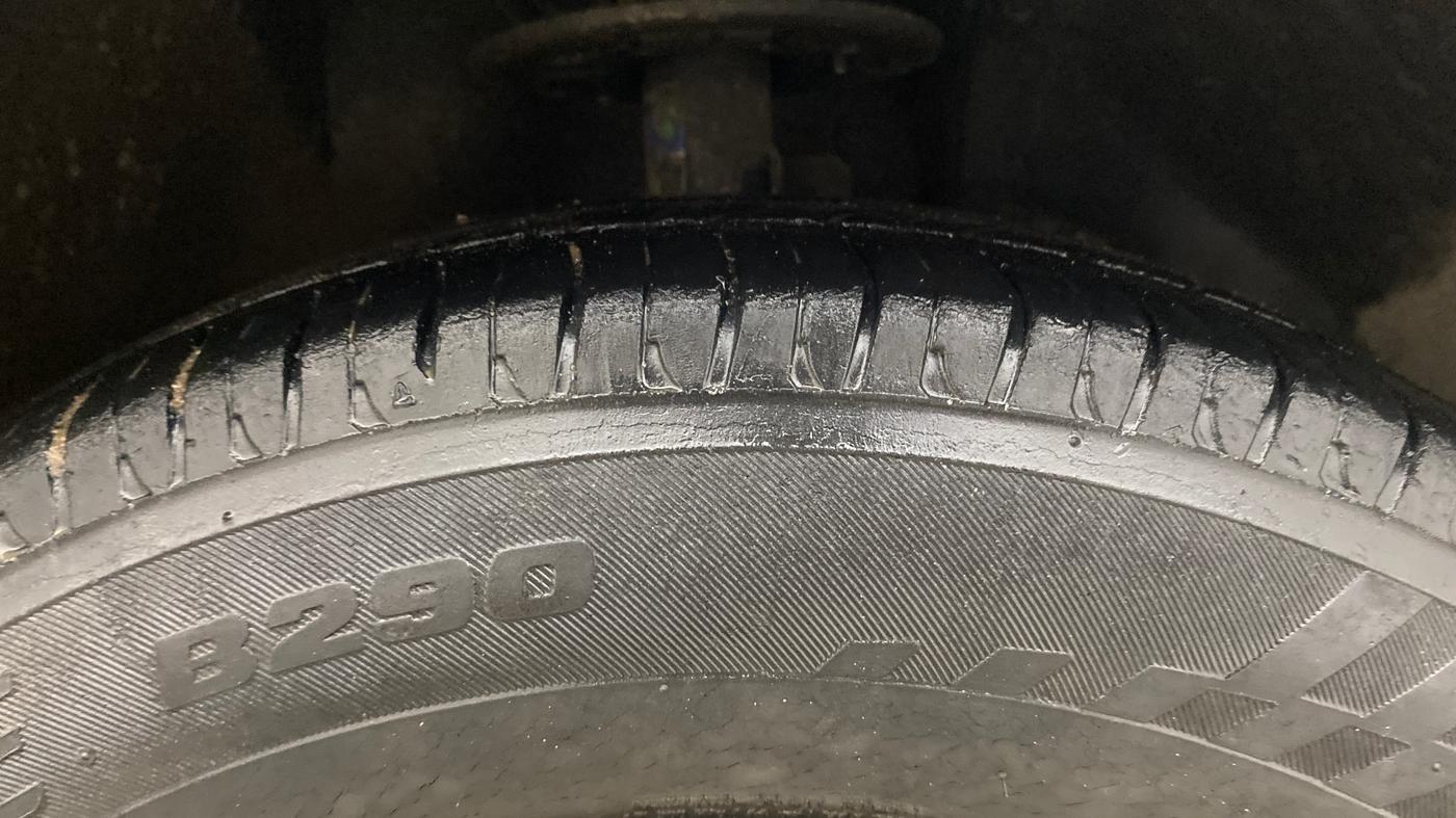 2019 Maruti Dzire VXI, Petrol, Manual, 64,459 km, Right Front Tyre Tread