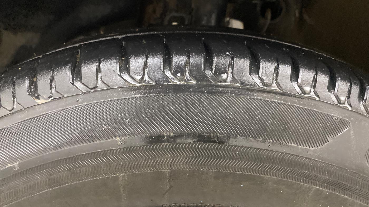 2019 Maruti Dzire VXI, Petrol, Manual, 64,459 km, Left Front Tyre Tread