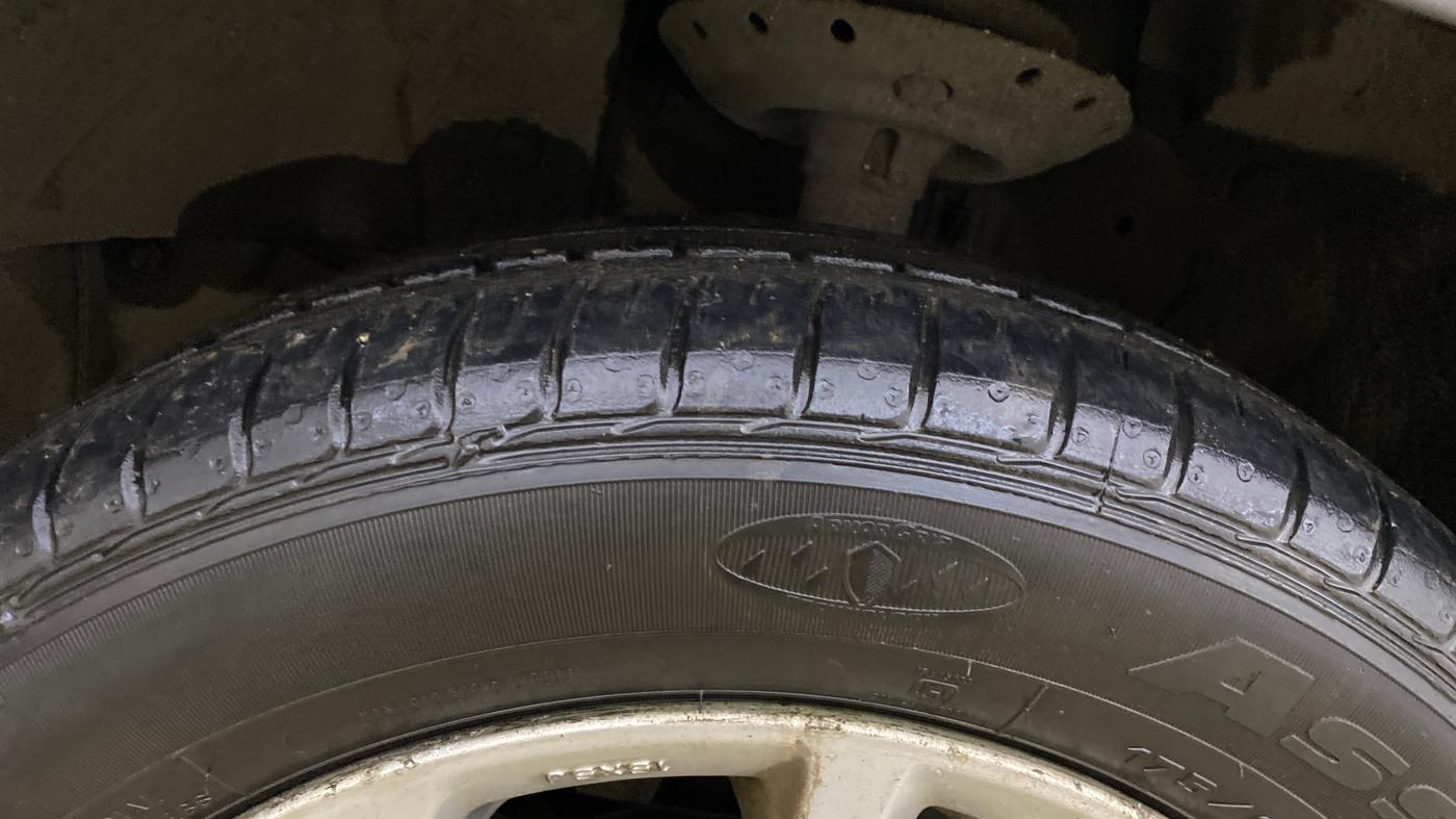 2019 Honda Amaze 1.2L I-VTEC VX CVT, Petrol, Automatic, 40,569 km, Left Front Tyre Tread