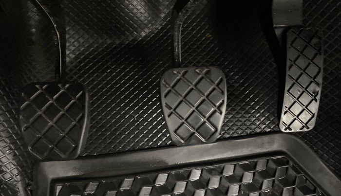 2022 Skoda KUSHAQ STYLE 1.5L TSI MT, Petrol, Manual, 34,912 km, Pedals