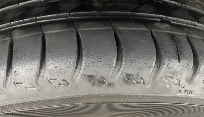 2022 Skoda KUSHAQ STYLE 1.5L TSI MT, Petrol, Manual, 34,912 km, Right Rear Tyre Tread