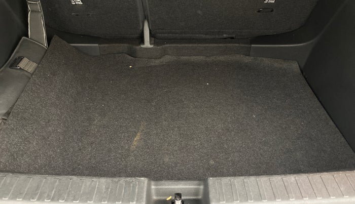 2022 Skoda KUSHAQ STYLE 1.5L TSI MT, Petrol, Manual, 34,912 km, Boot Inside