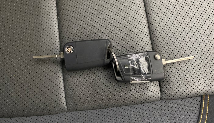 2022 Skoda KUSHAQ STYLE 1.5L TSI MT, Petrol, Manual, 34,912 km, Key Close Up