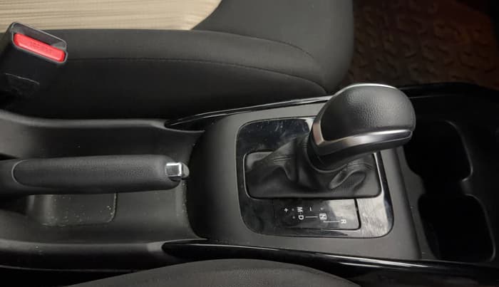 2022 Toyota Glanza V AMT, Petrol, Automatic, 41,044 km, Gear Lever