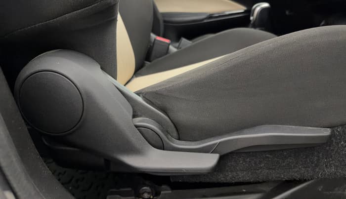 2022 Toyota Glanza V AMT, Petrol, Automatic, 41,044 km, Driver Side Adjustment Panel