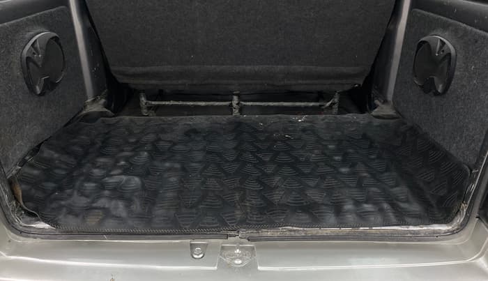 2022 Maruti Eeco 5 STR AC (O), Petrol, Manual, 24,174 km, Boot Inside