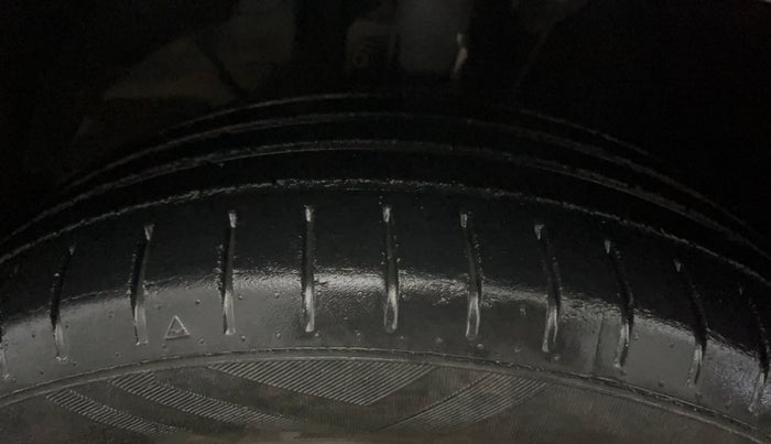 2021 Toyota Glanza G, Petrol, Manual, 73,283 km, Left Front Tyre Tread
