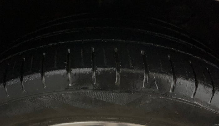 2021 Toyota Glanza G, Petrol, Manual, 73,283 km, Right Front Tyre Tread