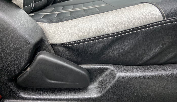 2022 Renault Kwid CLIMBER AMT 1.0, Petrol, Automatic, 9,526 km, Driver Side Adjustment Panel