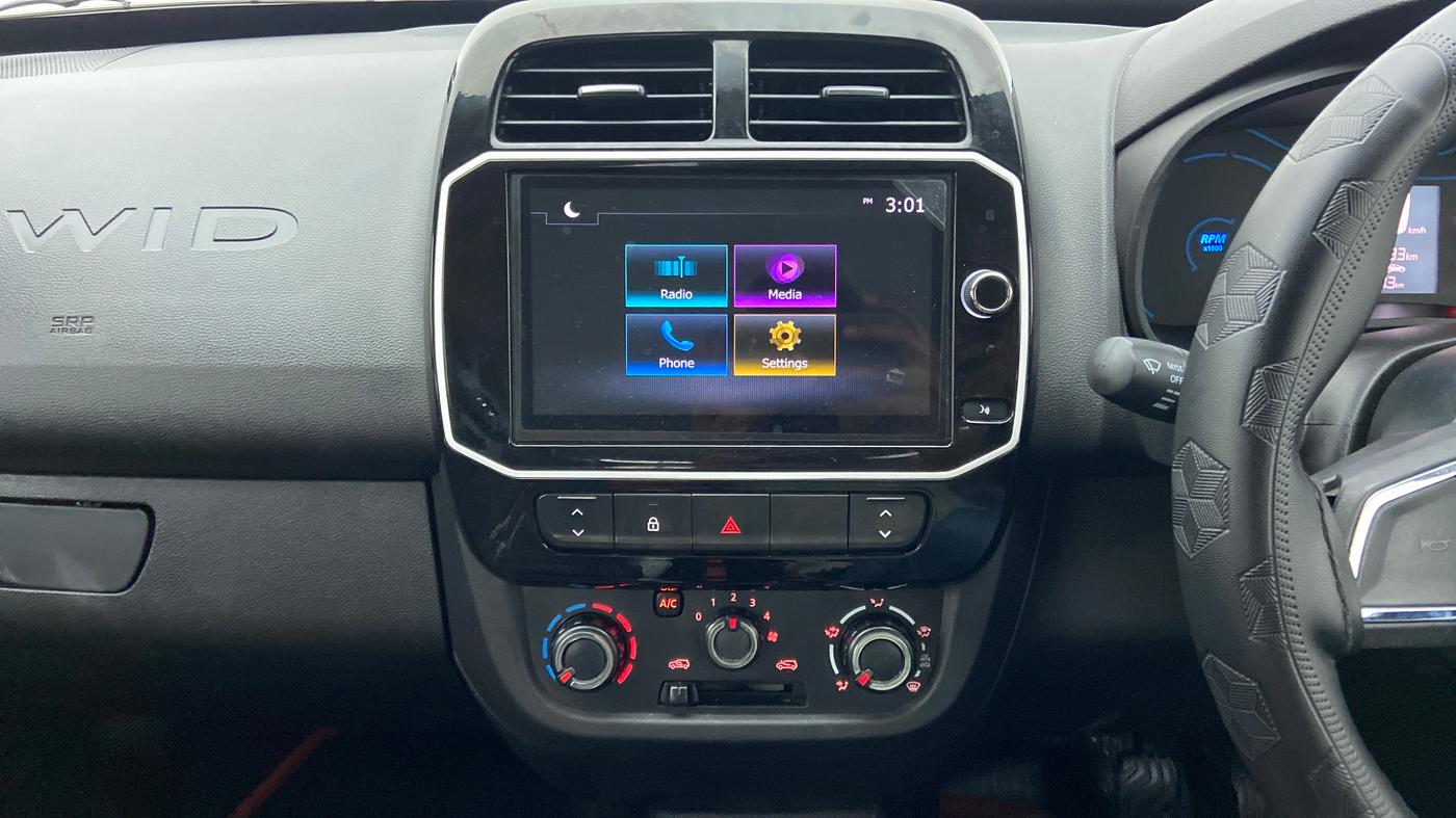 2022 Renault Kwid CLIMBER AMT 1.0, Petrol, Automatic, 9,526 km, Air Conditioner