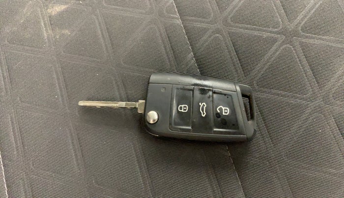 2021 Volkswagen TAIGUN  GT PLUS 1.5 TSI MT, Petrol, Manual, 69,553 km, Key Close Up