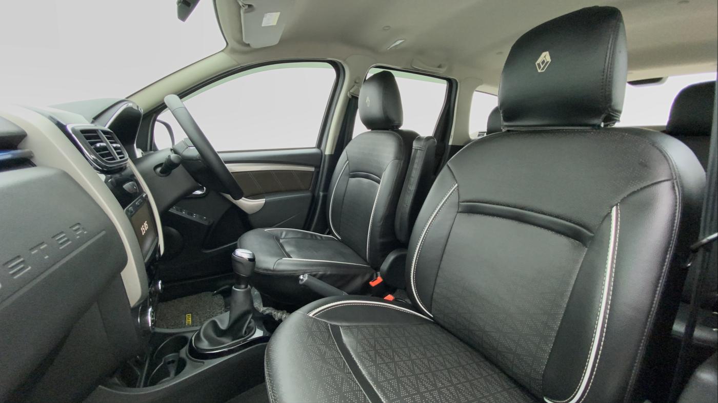 2020 Renault Duster RXZ, Petrol, Manual, 28,759 km, Right Side Front Door Cabin