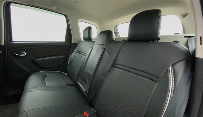 2020 Renault Duster RXZ, Petrol, Manual, 28,759 km, Right Side Rear Door Cabin
