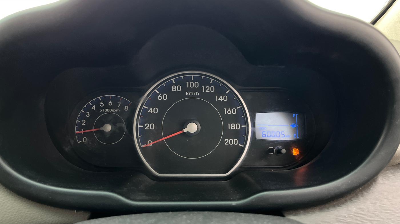 2015 Hyundai i10 MAGNA 1.1, Petrol, Manual, 60,003 km, Odometer Image