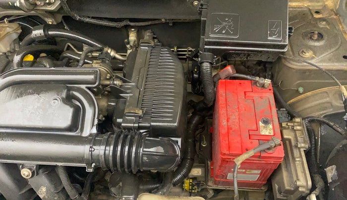 2019 Renault Kwid RXT 1.0 AMT, Petrol, Automatic, 29,160 km, Engine View - Left