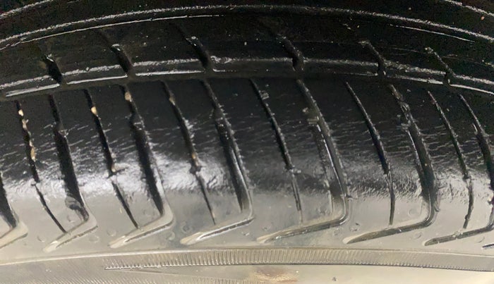 2019 Renault Kwid RXT 1.0 AMT, Petrol, Automatic, 29,160 km, Left Rear Tyre Tread