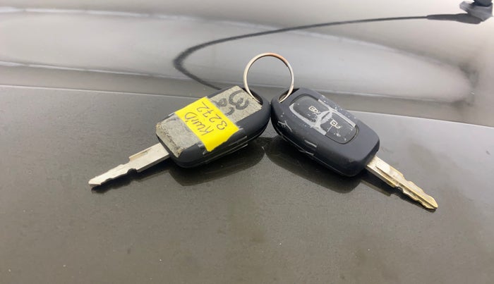 2019 Renault Kwid RXT 1.0 AMT, Petrol, Automatic, 29,160 km, Key Close Up