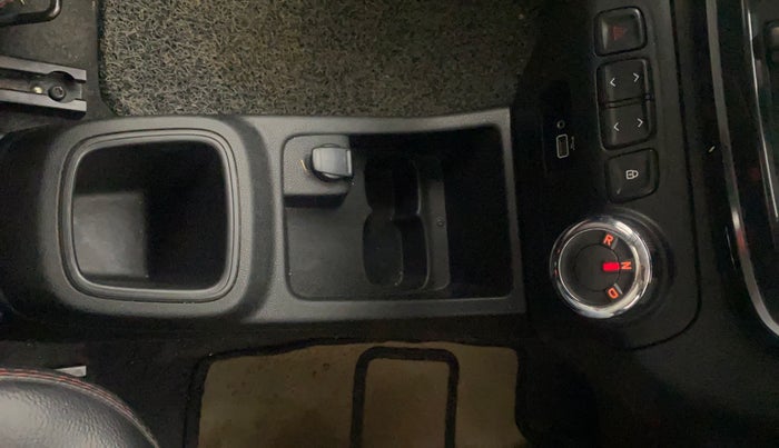 2019 Renault Kwid RXT 1.0 AMT, Petrol, Automatic, 29,160 km, Gear Lever