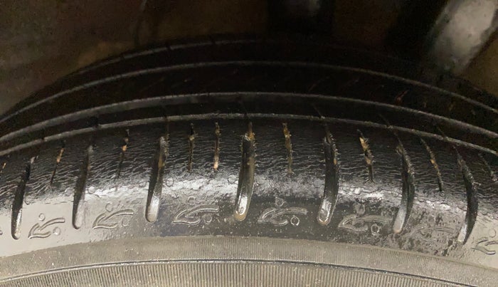 2023 Hyundai GRAND I10 NIOS SPORTZ 1.2 KAPPA VTVT, Petrol, Manual, 37,099 km, Left Rear Tyre Tread