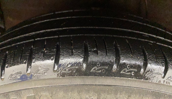 2023 Hyundai GRAND I10 NIOS SPORTZ 1.2 KAPPA VTVT, Petrol, Manual, 37,099 km, Right Rear Tyre Tread