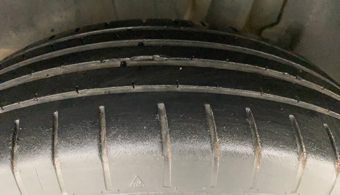 2019 Maruti Swift ZDI PLUS AMT, Diesel, Automatic, 36,072 km, Left Rear Tyre Tread