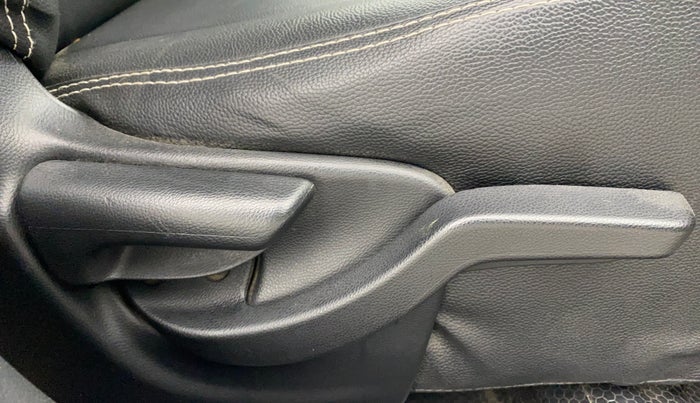 2016 Honda Brio VX AT, Petrol, Automatic, 60,365 km, Driver Side Adjustment Panel