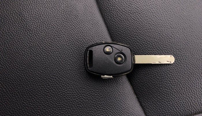 2016 Honda Brio VX AT, Petrol, Automatic, 60,365 km, Key Close Up