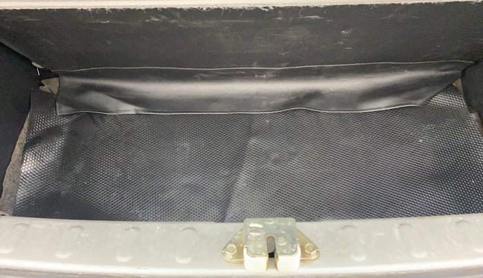 2016 Honda Brio VX AT, Petrol, Automatic, 60,365 km, Boot Inside