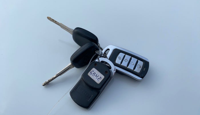 2016 Maruti Alto 800 LXI, Petrol, Manual, 30,295 km, Key Close Up