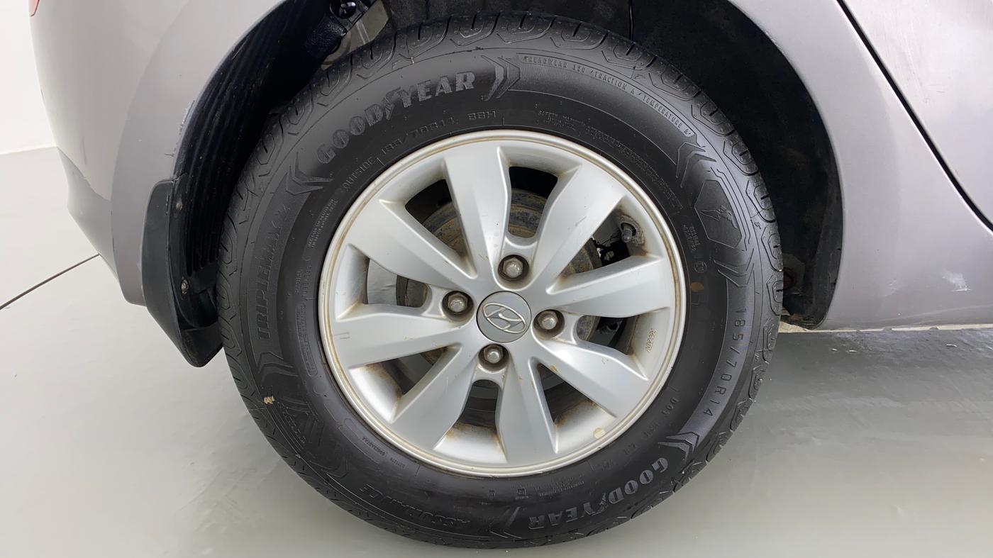 2014 Hyundai i20 SPORTZ 1.2 VTVT, Petrol, Manual, 85,048 km, Right Rear Wheel