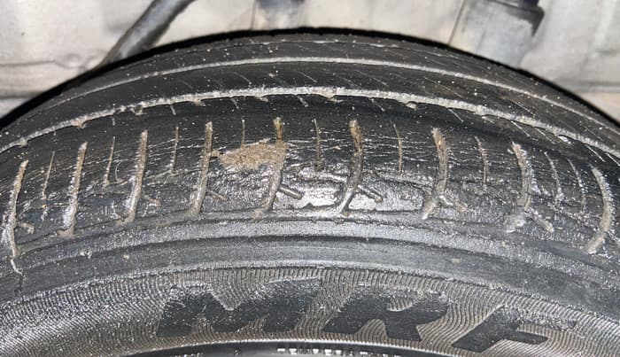2015 Honda Brio S MT, Petrol, Manual, 55,193 km, Left Rear Tyre Tread