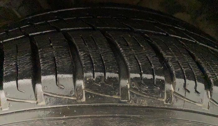 2017 Hyundai Creta E PLUS 1.6 PETROL, Petrol, Manual, 60,658 km, Left Front Tyre Tread