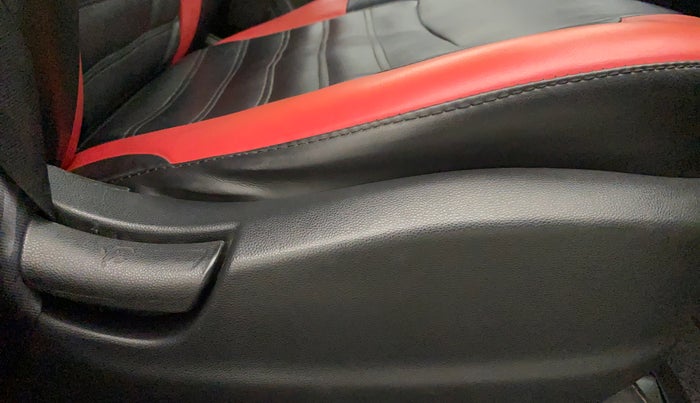 2017 Hyundai Creta E PLUS 1.6 PETROL, Petrol, Manual, 60,658 km, Driver Side Adjustment Panel