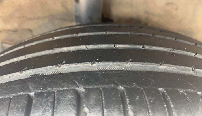 2024 KIA SONET 	 HTX 1.0 TURBO DCT, Petrol, Automatic, 26,836 km, Right Rear Tyre Tread