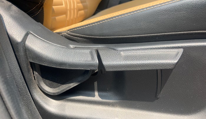 2024 KIA SONET 	 HTX 1.0 TURBO DCT, Petrol, Automatic, 26,836 km, Driver Side Adjustment Panel