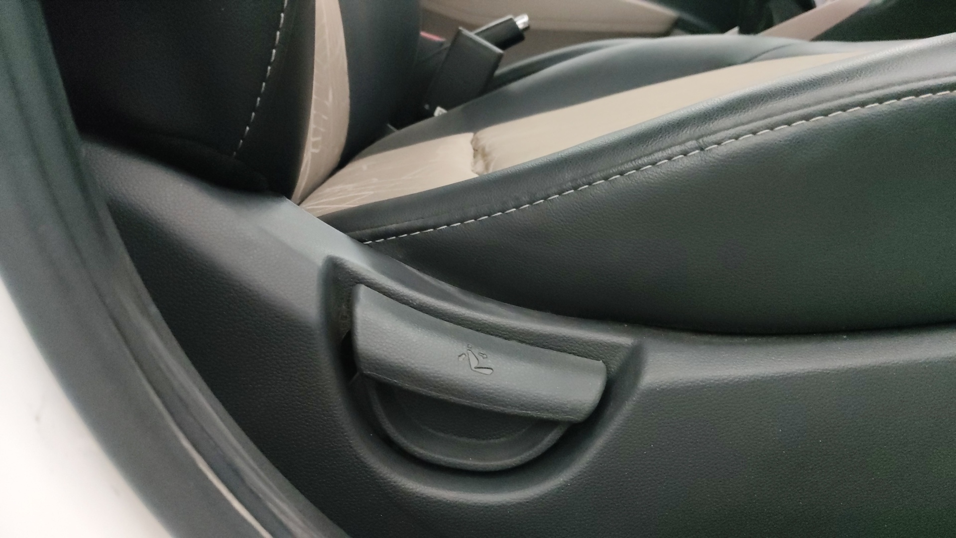 camera-Driver-Side-Adjustment-Panel