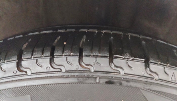 2018 Hyundai Grand i10 SPORTZ 1.2 KAPPA VTVT, Petrol, Manual, 98,288 km, Left Rear Tyre Tread