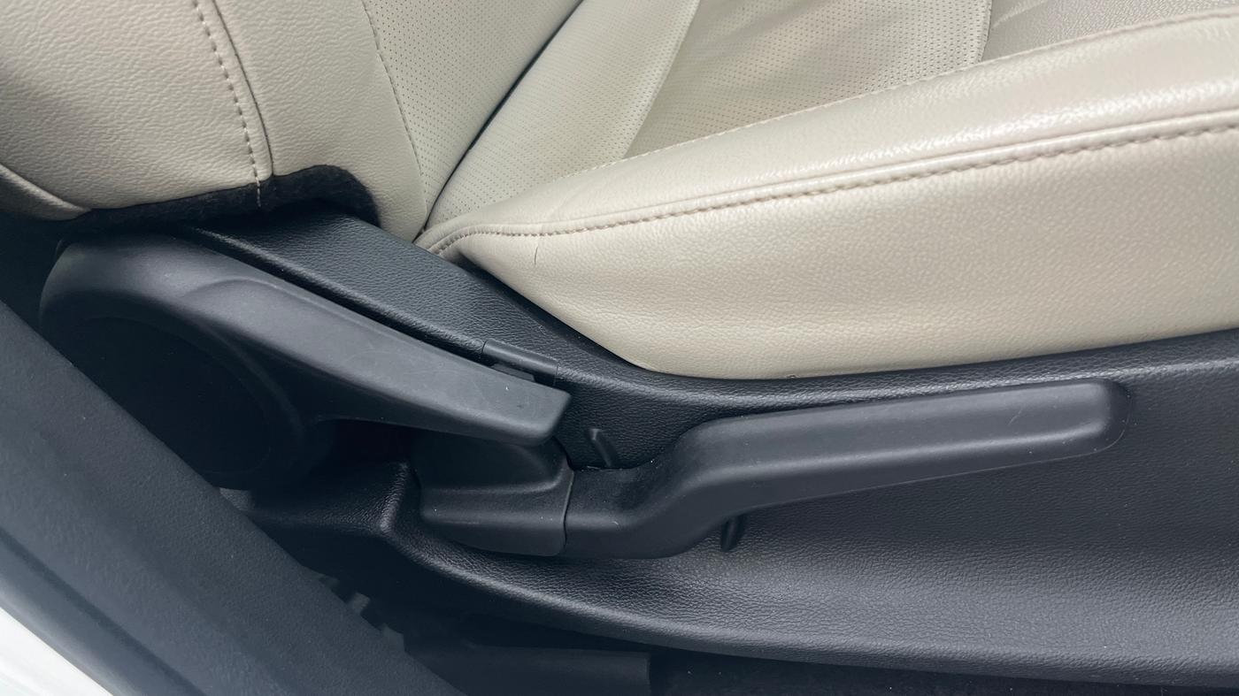 2024 Honda City EHEV ZX, Hybrid, Automatic, 49,648 km, Driver Side Adjustment Panel