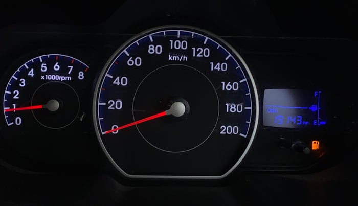 2014 Hyundai i10 SPORTZ 1.1, Petrol, Manual, 19,140 km, Odometer Image