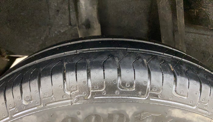 2016 Datsun Redi Go T (O), Petrol, Manual, 78,474 km, Right Rear Tyre Tread