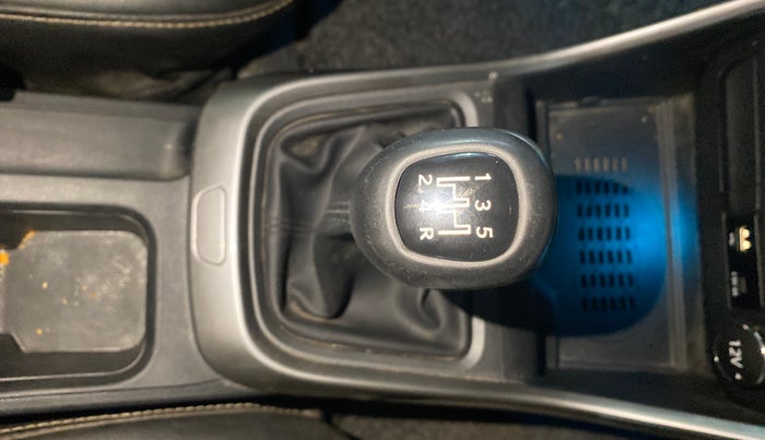 2025 Tata ALTROZ XZ Plus (S) Lux CNG , CNG, Manual, 2,833 km, Gear Lever