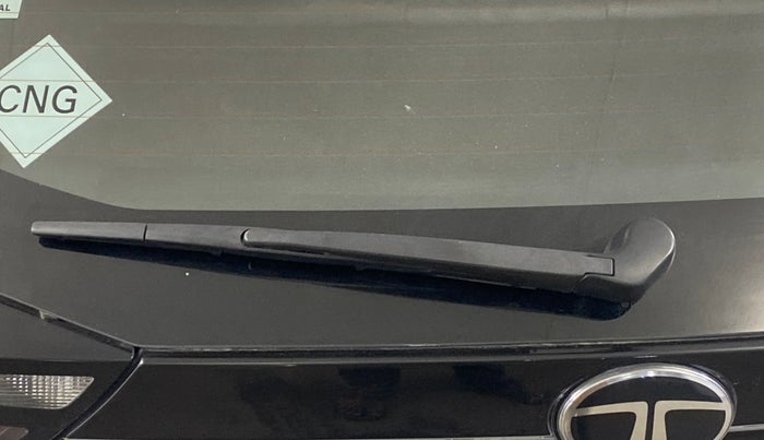 2025 Tata ALTROZ XZ Plus (S) Lux CNG , CNG, Manual, 2,833 km, Rear Wiper