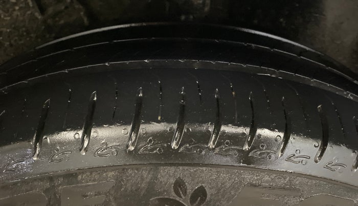 2025 Tata ALTROZ XZ Plus (S) Lux CNG , CNG, Manual, 2,833 km, Left Rear Tyre Tread