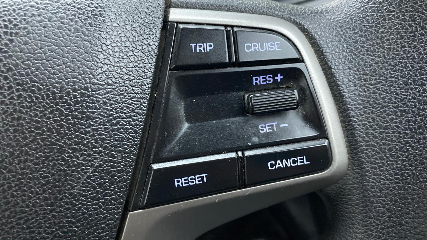 2018 Hyundai Verna 1.4 EX PETROL, Petrol, Manual, 28,388 km, Adaptive Cruise Control
