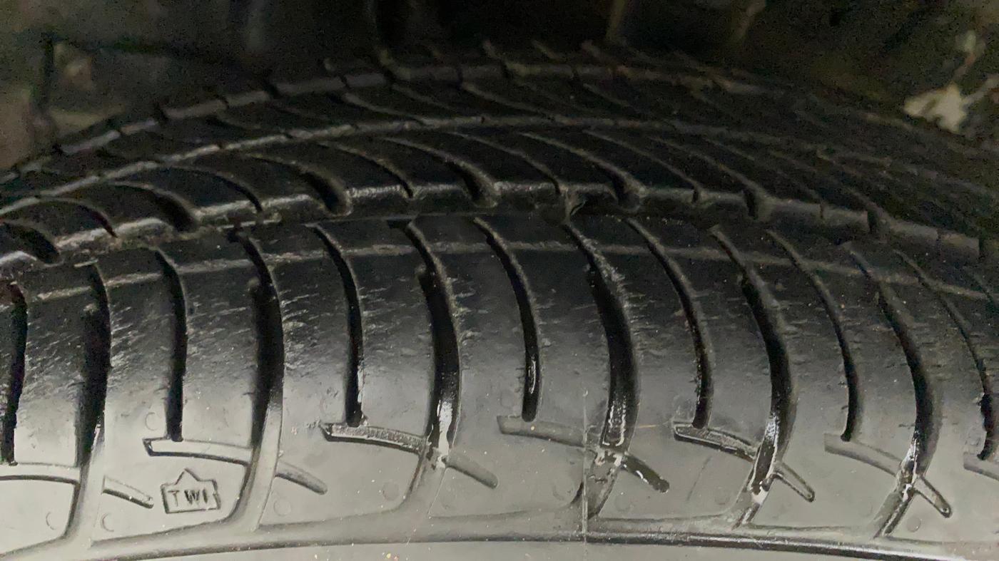 2019 Maruti New Wagon-R VXI (O) 1.0, Petrol, Manual, 5,464 km, Left Front Tyre Tread