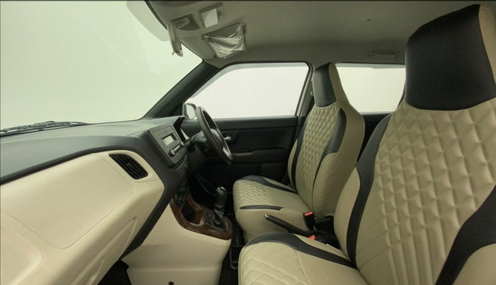 2019 Maruti New Wagon-R VXI (O) 1.0, Petrol, Manual, 5,464 km, Right Side Front Door Cabin