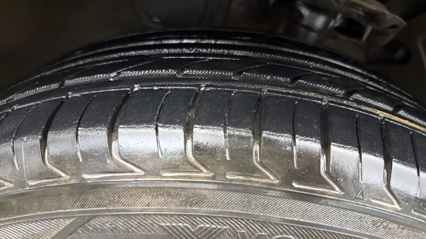 2017 Hyundai Tucson 2WD MT PETROL, Petrol, Manual, 50,972 km, Left Front Tyre Tread