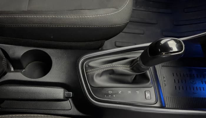 2022 Hyundai NEW I20 ASTA (O) 1.2 AT, Petrol, Automatic, 34,118 km, Gear Lever